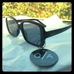 Quay Sunnies NWT square frame